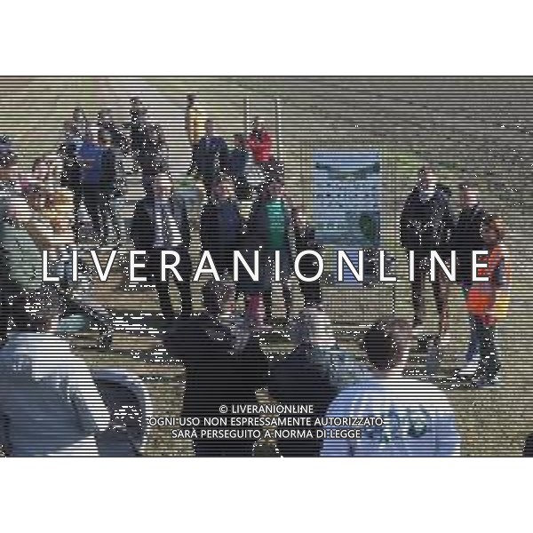 IMOLA 20 11 2022 AREA VERDE TRA GRAZIADEI E FIUME SANTRENO ALBERI PER I NEONATI DALL\'1 NOVEMBRE 2021,PRIMO PASSO VERSO IL "BOSCO DELL\'AUTODROMO^IL COMUNE METTE A DIMORA"UN ALBERO PER OGNI VITA NUOVA" NELLA FOTO DA DESTRA FABRIZIO CASTELLARI ELENA PENAZZI ELISA SPADA PIETRO BENVENUTI E MARCO PANIERI ©SANNA / AGENZIA ALDO LIVERANI SAS