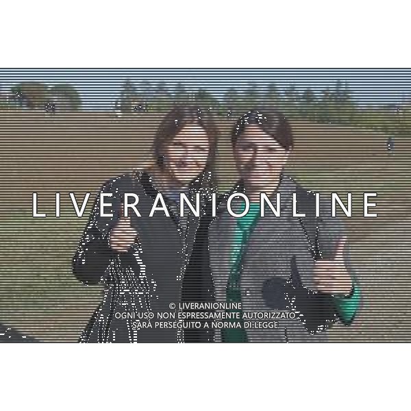 IMOLA 20 11 2022 AREA VERDE TRA GRAZIADEI E FIUME SANTRENO ALBERI PER I NEONATI DALL\'1 NOVEMBRE 2021,PRIMO PASSO VERSO IL "BOSCO DELL\'AUTODROMO^IL COMUNE METTE A DIMORA"UN ALBERO PER OGNI VITA NUOVA" NELLA FOTO ASSESSORE CON DELEGA AUTODROMO ELENA PENAZZI E ASSESSORE ALL\'AMBIENTE ELISA SPADA ©SANNA / AGENZIA ALDO LIVERANI SAS