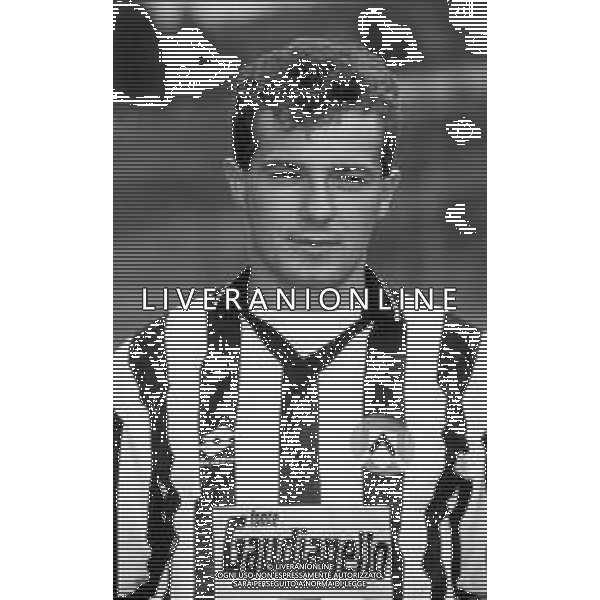 RETROSPETTIVA MAREK KOZMINSKI CALCIATORE NELLA FOTO CON LA MAGLIA DELL\'UDINESE CAMPIONATO CALCIO 1993-1994 AG ALDO LIVERANI SAS