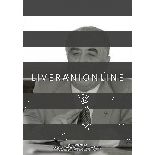 RETROSPETTIVA FRANCO SENSI PRESIDENTE ROMA CALCIO NELLA FOTO FRANCO SENSI PRESIDENTE ROMA CALCIO NELL\'ANNO 1996 AG ALDO LIVERANI SAS 