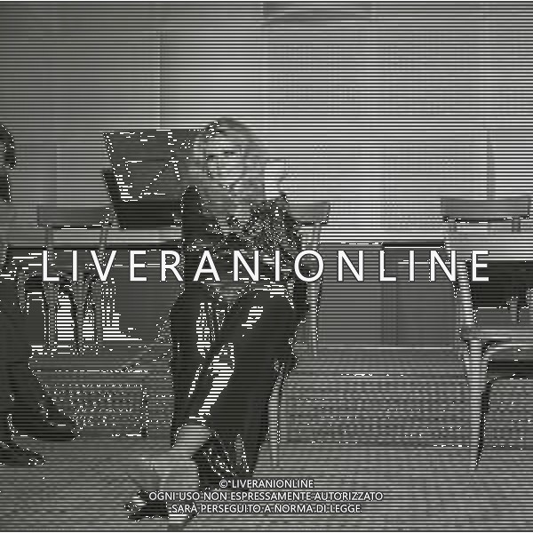 RETROSPETTIVA OMBRETTA COLLI CANTANTE E ATTRICE NELLA FOTO OMBRETTA COLLI NELL\'ANNO 1969 A MILANO IN SALA D\'INCISIONE AG ALDO LIVERANI SAS 