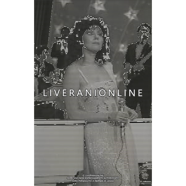 RETROSPETTIVA OMBRETTA COLLI CANTANTE E ATTRICE NELLA FOTO OMBRETTA COLLI NELL\'ANNO 1982 AG ALDO LIVERANI SAS  