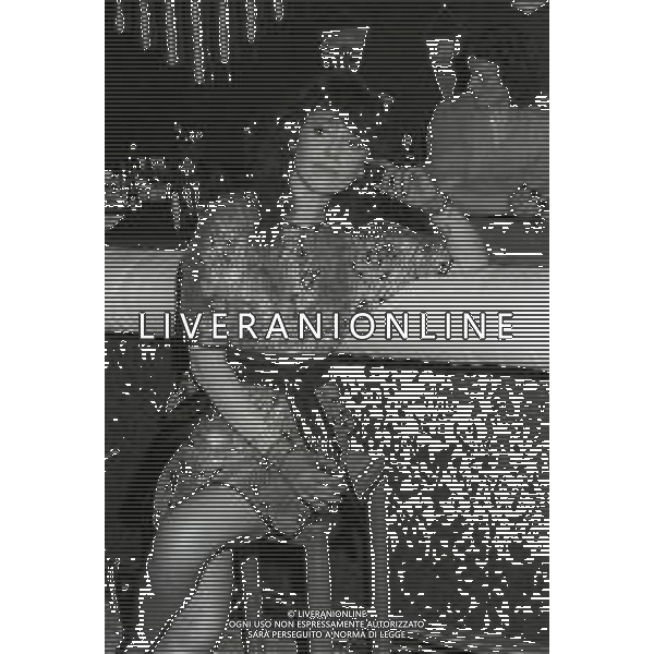 RETROSPETTIVA OMBRETTA COLLI CANTANTE E ATTRICE NELLA FOTO OMBRETTA COLLI NELL\'ANNO 1983 AG ALDO LIVERANI SAS  