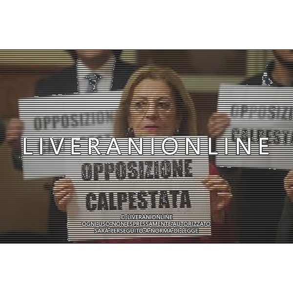 IMOLA 29 11 2022 CONSIGLIO COMUNALE STRAORDINARIO PROTESTA DELLA MINORANZA PER I DIRITTI CALPESTATI NELLA FOTO MARINELLA VELLA LISTA CAPPELLO ©SANNA / AGENZIA ALDO LIVERANI SAS