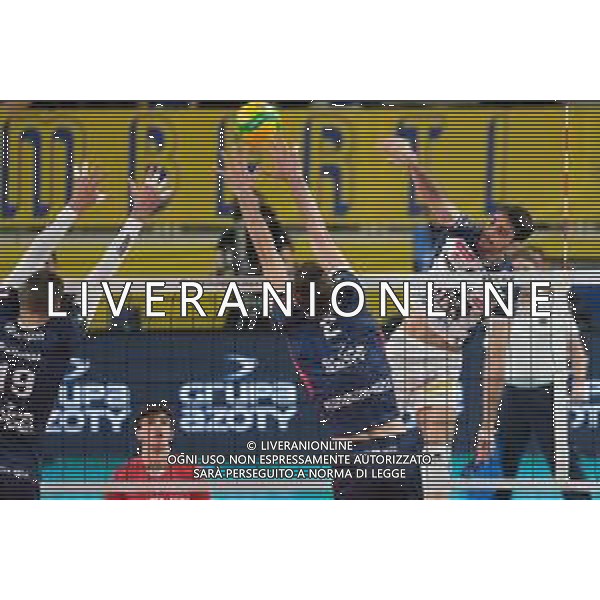 Schiacciata di Daniele Lavia - ITAS Trentino durante la partita tra ITAS Trentino e Grupa Azoty ZAKSA Kedzierzyn-Kozle valida per il terzo turno del Pool-D della CEV Champions league di volley maschile. Trento, Italia, 29 Novembre 2022 presso la BLM Group Arena. ©Roberto Tommasini / AGENZIA ALDO LIVERANI SAS