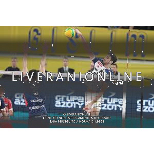 Schiacciata di Daniele Lavia - ITAS Trentino durante la partita tra ITAS Trentino e Grupa Azoty ZAKSA Kedzierzyn-Kozle valida per il terzo turno del Pool-D della CEV Champions league di volley maschile. Trento, Italia, 29 Novembre 2022 presso la BLM Group Arena. ©Roberto Tommasini / AGENZIA ALDO LIVERANI SAS