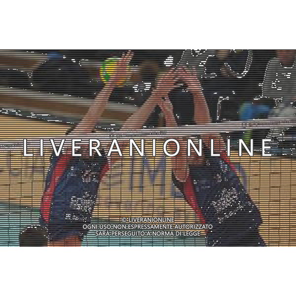 Muro di Tomasz Kalembka - Grupa Azoty ZAKSA Kedzierzyn-Kozle durante la partita tra ITAS Trentino e Grupa Azoty ZAKSA Kedzierzyn-Kozle valida per il terzo turno del Pool-D della CEV Champions league di volley maschile. Trento, Italia, 29 Novembre 2022 presso la BLM Group Arena. ©Roberto Tommasini / AGENZIA ALDO LIVERANI SAS