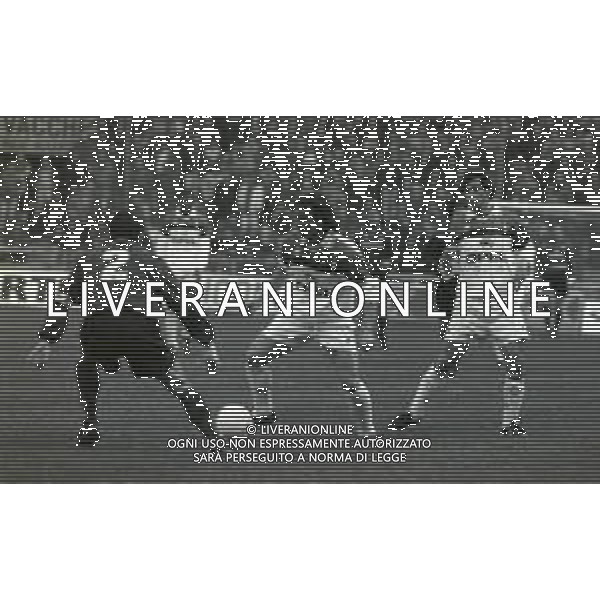 29-01-1995 GENOVA CAMPIONATO DI CALCIO SERIE A GENOA-MILAN PARTITA SOSPESA PER LA MORTE DEL TIFOSO DEL GENOA VINCENZO SPAGNOLO ACCOLTELLATO FUORI DALLO STADIO NELLA FOTO MARCO SIMONE AG ALDO LIVERANI SAS
