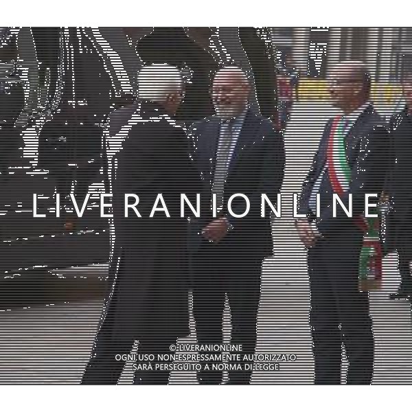 IL PRESIDENTE DELLA REPUBBLICA SERGIO MATTARELLA ALL\'INAUGURAZIONE DELL\'ANNO ACCADEMICO DELL\'UNIVERSITÀ\' \'UNIMORE\' AL TEATRO ARIOSTO DI REGGIO EMILIA 01.12.2022 NELLA FOTO IL PRESIDENTE DELLA REGIONE EMILIA ROMAGNA STEFANO BONACCINI E IL SINDACO LUCA VECCHI ©SANTANDREA / AGENZIA ALDO LIVERANI SAS
