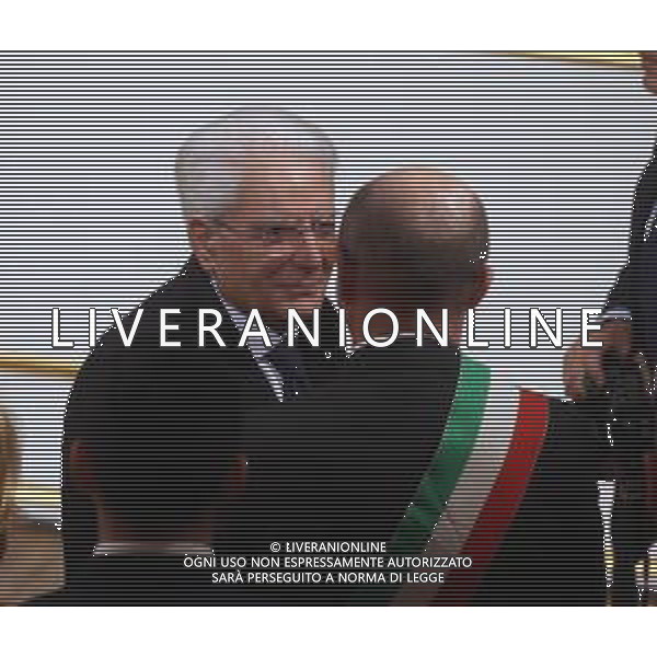 IL PRESIDENTE DELLA REPUBBLICA SERGIO MATTARELLA ALL\'INAUGURAZIONE DELL\'ANNO ACCADEMICO DELL\'UNIVERSITÀ\' \'UNIMORE\' AL TEATRO ARIOSTO DI REGGIO EMILIA 01.12.2022 NELLA FOTO CON IL SINDACO LUCA VECCHI ©SANTANDREA / AGENZIA ALDO LIVERANI SAS