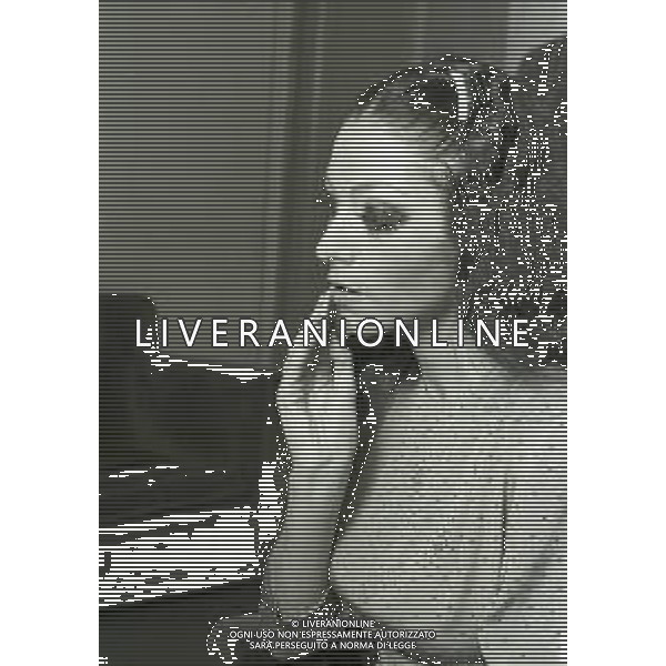 RETROSPETTIVA TAMARA BARONI ATTRICE NELLA FOTO TAMARA BARONI A MILANO NELL\'ANNO 1964 AG ALDO LIVERANI SAS