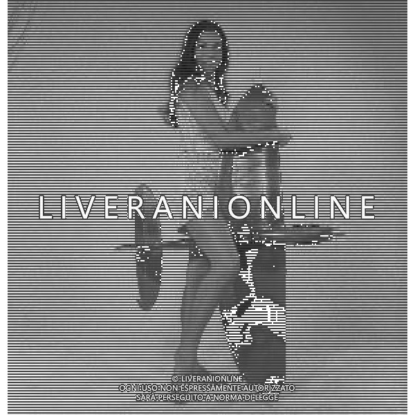 RETROSPETTIVA TAMARA BARONI ATTRICE NELLA FOTO TAMARA BARONI A MILANO NELL\'ANNO 1969 AG ALDO LIVERANI SAS