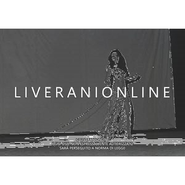 RETROSPETTIVA TAMARA BARONI ATTRICE NELLA FOTO TAMARA BARONI NELL\'ANNO 1972 A VERONA NELLE PROVE DELLO SPETTACOLO AG ALDO LIVERANI SAS 