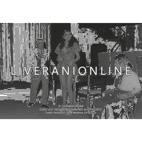RETROSPETTIVA TAMARA BARONI ATTRICE NELLA FOTO TAMARA BARONI NELL\'ANNO 1972 A VERONA NELLE PROVE DELLO SPETTACOLO AG ALDO LIVERANI SAS 