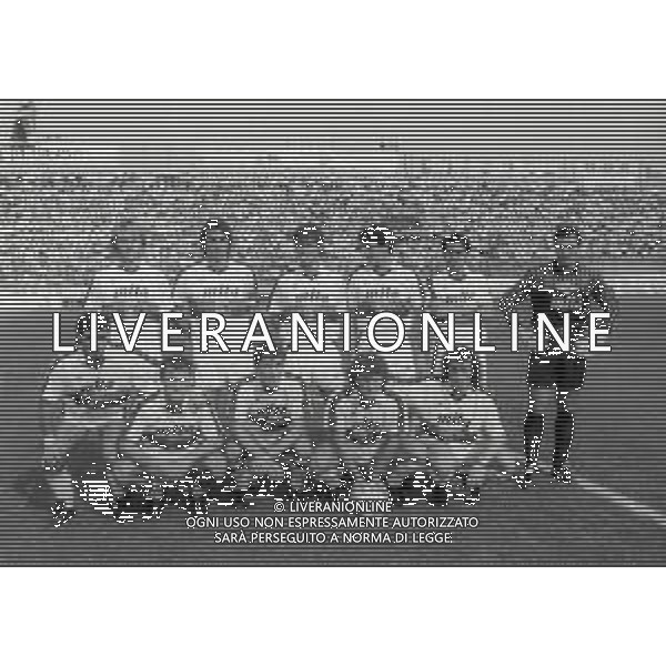 RETROSPETTIVA FORMAZIONE GENOA CALCIO 1988-1989 NELLA FOTO LA FORMAZIONE DEL GENOA CALCIO 1988-1989 DA SIN IN PIEDI DAVIDE FONTOLAN-GIANLUCA SUGNORINI-FULVIO COLLOVATI-JOSE PERDOMO-RUBEN PAZ-ATTILIO GREGORI SED DA SIN CARLOS AGUILERA-GENNARO RUOTOLO-STEFANO ERANIO-ARMANDO FERRONI-ALBERTO URBAN AG ALDO LIVERANI SAS