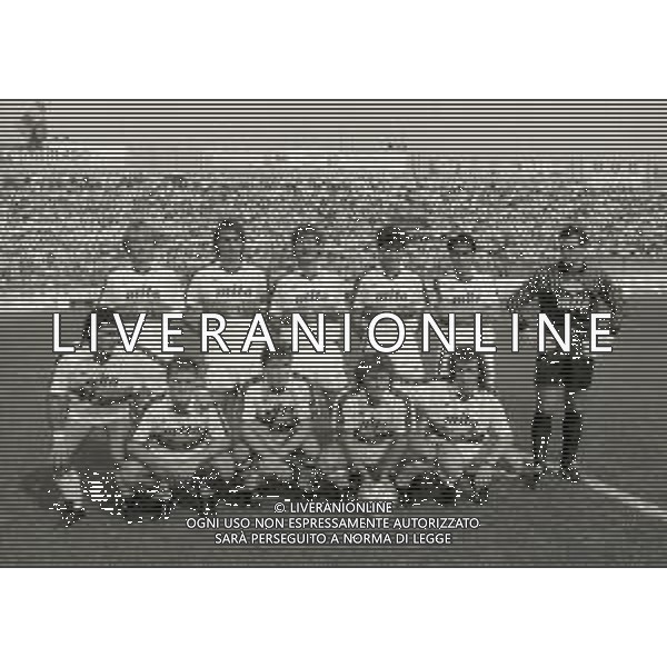 RETROSPETTIVA FORMAZIONE GENOA CALCIO 1988-1989 NELLA FOTO LA FORMAZIONE DEL GENOA CALCIO 1988-1989 DA SIN IN PIEDI DAVIDE FONTOLAN-GIANLUCA SUGNORINI-FULVIO COLLOVATI-JOSE PERDOMO-RUBEN PAZ-ATTILIO GREGORI SED DA SIN CARLOS AGUILERA-GENNARO RUOTOLO-STEFANO ERANIO-ARMANDO FERRONI-ALBERTO URBAN AG ALDO LIVERANI SAS