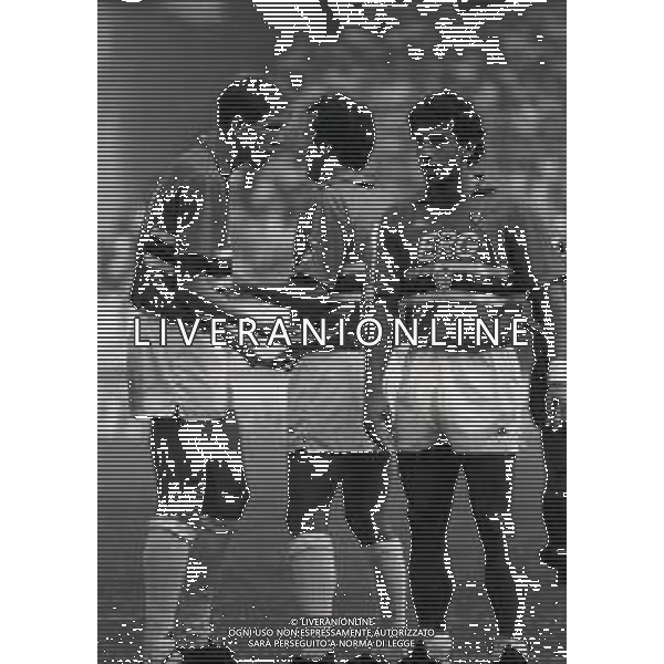 01-10-1989 GENOVA CAMPIONATO DI CALCIO SERIE A GENOA-SAMPDORIA 1-2 NELLA FOTO SREKO KATANEC-GIUSEPPE DOSSENA E GIANLUCA VIALLI AG ALDO LIVERANI SAS