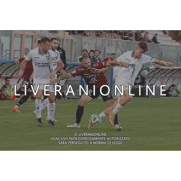 08.12.2022 REGGIO CALABRIA STADIO ORESTE GRANILLO. CAMPIONATO SERIE B. REGGINA VS FROSINONE. IN FOTO CANOTTO REGGINA FRA COTALI E BOLOCA FROSINONE ©GARREFFA PASQUALE / AGENZIA ALDO LIVERANI SAS