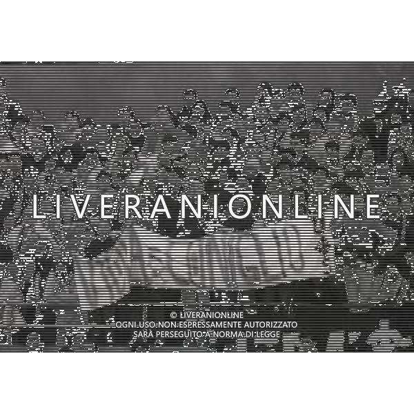 01-12-1985 TORINO CAMPIONATO DI CALCIO SERIE A JUVENTUS-FIORENTINA 1-0 NELLA FOTO TIFOSI JUVENTUS AG ALDO LIVERANI SAS