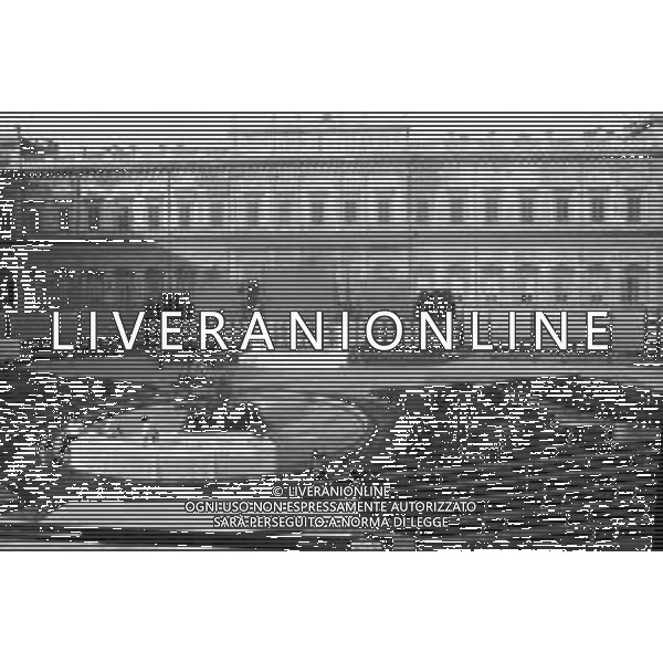 FESTA PER LA NASCITA DEL CANALE TELEVISIVO RETE 4, INAUGURAZIONE A VILLA REALE DI MONZA NELL\'ANNO 1982 - RETROSPETTIVA AG AGENZIA ALDO LIVERANI SAS