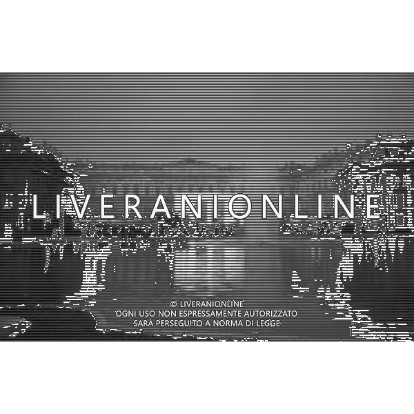 FESTA PER LA NASCITA DEL CANALE TELEVISIVO RETE 4, INAUGURAZIONE A VILLA REALE DI MONZA NELL\'ANNO 1982 - RETROSPETTIVA AG AGENZIA ALDO LIVERANI SAS