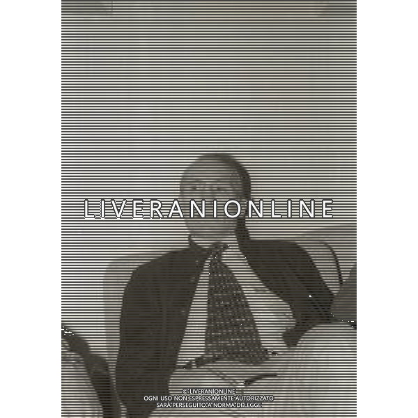 RETROSPETTIVA ENZO BEARZOT ALLENATORE NAZIONALE ITALIANA CALCIO NELLA FOTO ENZO BEARZOT ALLENATORE NAZIONALE ITALIANA DI CALCIO NELL\'ANNO 1980 NEL RITIRO DI POLLONE AG ALDO LIVERANI SAS  