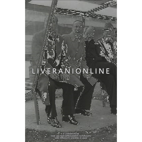 RETROSPETTIVA ENZO BEARZOT ALLENATORE NAZIONALE ITALIANA CALCIO NELLA FOTO ENZO BEARZOT NELLA PARTITA ITALIA-ROMANIA A NAPOLI NELL\'ANNO 198O AG ALDO LIVERANI SAS 