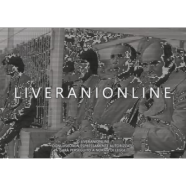 RETROSPETTIVA ENZO BEARZOT ALLENATORE NAZIONALE ITALIANA CALCIO NELLA FOTO ENZO BEARZOT NELL\'ANNO 198O CON CESARE MALDINI E IL PROFESSORE LEONARDO VECCHIETT AG ALDO LIVERANI SAS 