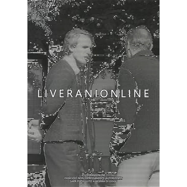 RETROSPETTIVA ENZO BEARZOT ALLENATORE NAZIONALE ITALIANA CALCIO NELLA FOTO ENZO BEARZOT NELL\'ANNO 1981 -1982 A MILANELLO CON ROBERTO BETTEGA AG ALDO LIVERANI SAS  