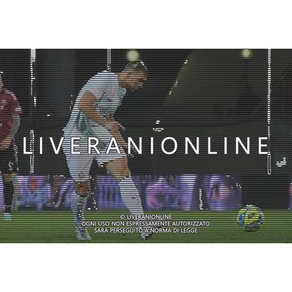 REGGIO CALABRIA, ITALY - DECEMBER 22: Edin Dzeko in action during the friendly match between Reggina and Inter at Stadio Oreste Granillo, On December 22, 2022 in Naples, Italy. ©Andrea Rosito / AGENZIA ALDO LIVERANI SAS
