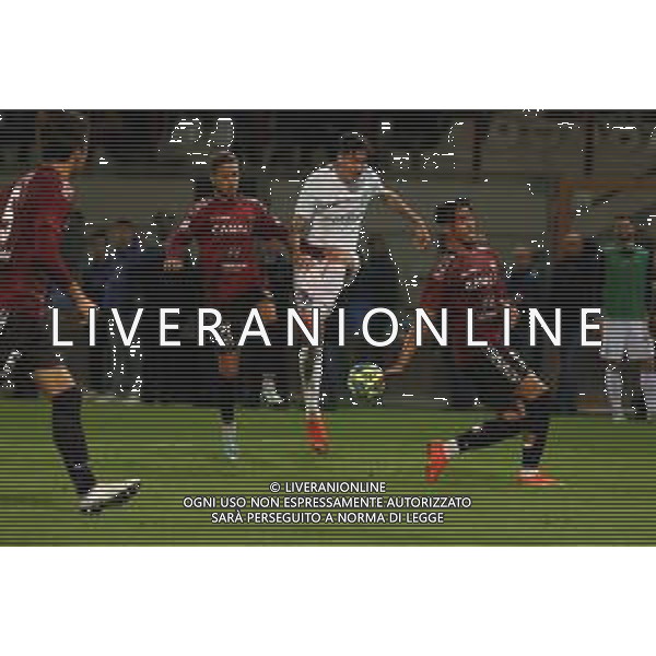 22.12.2022 REGGIO CALABRIA STADIO ORESTE GRANILLO. AMICHEVOLE REGGINA VS INTER IN FOTO ALESSANDRO BASTONI INTER FRA DEVID BOUAH E FEDERICO RICCI REGGINA ©GARREFFA PASQUALE / AGENZIA ALDO LIVERANI SAS