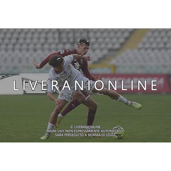 Torino 23.12.2022 Stadio Grande Torino ©Manuela Viganti/Agenzia Aldo Liverani Torino vs Cremonese Partita Amichevole 2022/2023 Nella foto: leonardo sernicola e gvidas gineitis ©Viganti / AGENZIA ALDO LIVERANI SAS