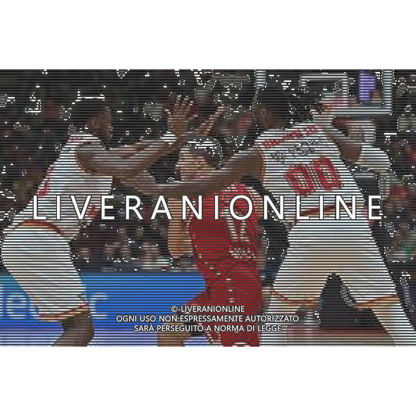 TVRG Billy Baron (Olimpia Milano) chiuso da Alpha Diallo (Monaco) SX e John Brown (Monaco) DX EA7 Emporio Armani Milano vs Monaco Assago (MI) 23-12-2022 Mediolanum Forum Turkish Airlines Euroleague 15a giornata regular season foto Roberto Garavaglia/ag. Aldo Liverani sas / AGENZIA ALDO LIVERANI SAS