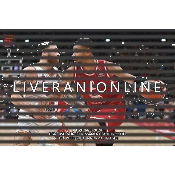TVRG Mike James (Monaco) e Timothe Luwawu-Cabarrot (Olimpia Milano) EA7 Emporio Armani Milano vs Monaco Assago (MI) 23-12-2022 Mediolanum Forum Turkish Airlines Euroleague 15a giornata regular season foto Roberto Garavaglia/ag. Aldo Liverani sas / AGENZIA ALDO LIVERANI SAS