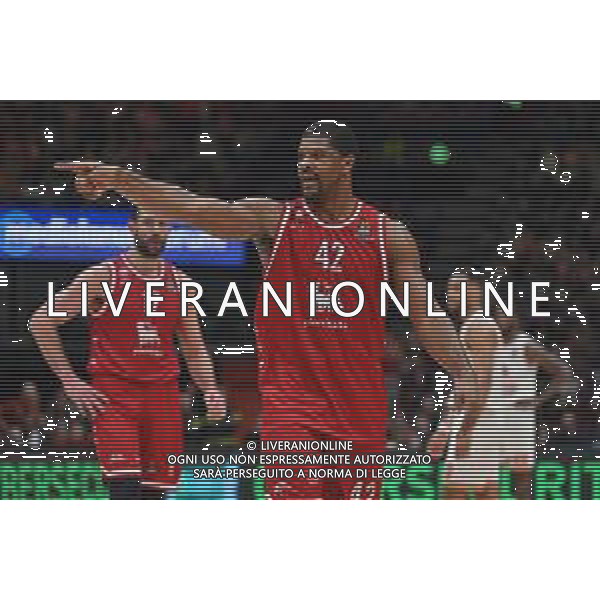 TVRG Kyle Hines (Olimpia Milano) protesta con gli arbitri e viene espulso EA7 Emporio Armani Milano vs Monaco Assago (MI) 23-12-2022 Mediolanum Forum Turkish Airlines Euroleague 15a giornata regular season foto Roberto Garavaglia/ag. Aldo Liverani sas / AGENZIA ALDO LIVERANI SAS
