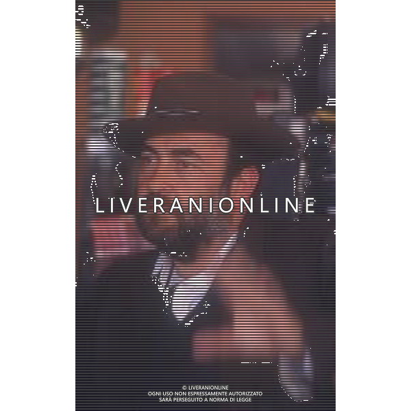 RETROSPETTIVA GIUSEPPE BERTOLUCCI REGISTA NELLA FOTO GIUSEPPE BERTOLUCCI SUL SET DEL FILM “I CAMMELLI“ NELL\'ANNO 1988 AG ALDO LIVERANI SAS 