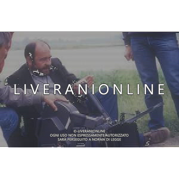 RETROSPETTIVA GIUSEPPE BERTOLUCCI REGISTA NELLA FOTO GIUSEPPE BERTOLUCCI SUL SET DEL FILM “I CAMMELLI“ NELL\'ANNO 1988 AG ALDO LIVERANI SAS 
