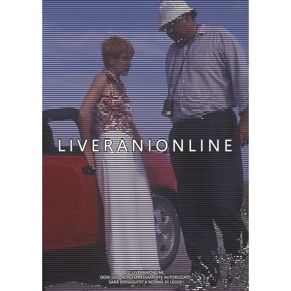 RETROSPETTIVA GIUSEPPE BERTOLUCCI REGISTA NELLA FOTO GIUSEPPE BERTOLUCCI SUL SET DEL FILM “I CAMMELLI“ NELL\'ANNO 1988 AG ALDO LIVERANI SAS 