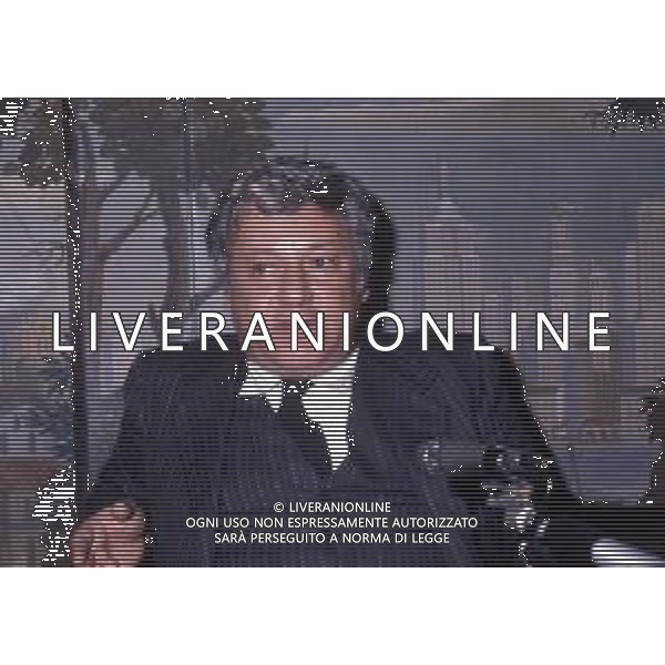 RETROSPETTIVA PAOLO VILLAGGIO ATTORE NELLA FOTO PAOLO VILLAGGIO A MILANO IN TERRAZZA MARTINI NELL\'ANNO 1980 A MILANO AG ALDO LIVERANI SAS 