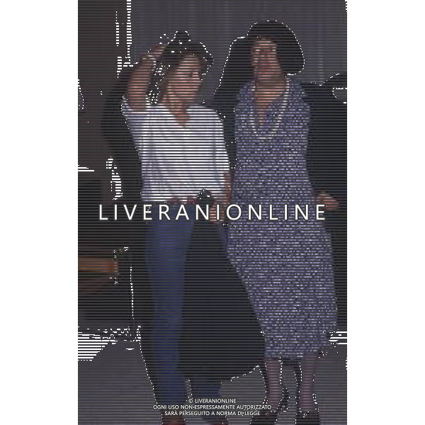 RETROSPETTIVA PAOLO VILLAGGIO ATTORE NELLA FOTO PAOLO VILLAGGIO A ROMA NEGLI STUDI RAI NELL\'ANNO 1980 CON LA MOGLIE MAURA ALBITES AG ALDO LIVERANI SAS   