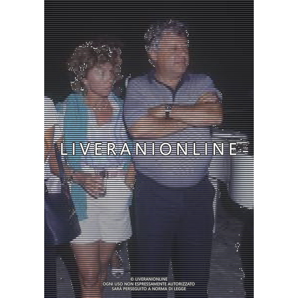 RETROSPETTIVA PAOLO VILLAGGIO ATTORE NELLA FOTO PAOLO VILLAGGIO NELL\'ANNO 1984 CON LA MOGLIE MAURA ALBITES AG ALDO LIVERANI SAS  
