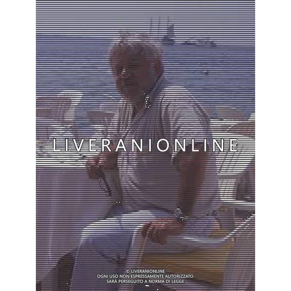 RETROSPETTIVA PAOLO VILLAGGIO ATTORE NELLA FOTO PAOLO VILLAGGIO NELL\'ANNO 1990 A CANNES AG ALDO LIVERANI SAS