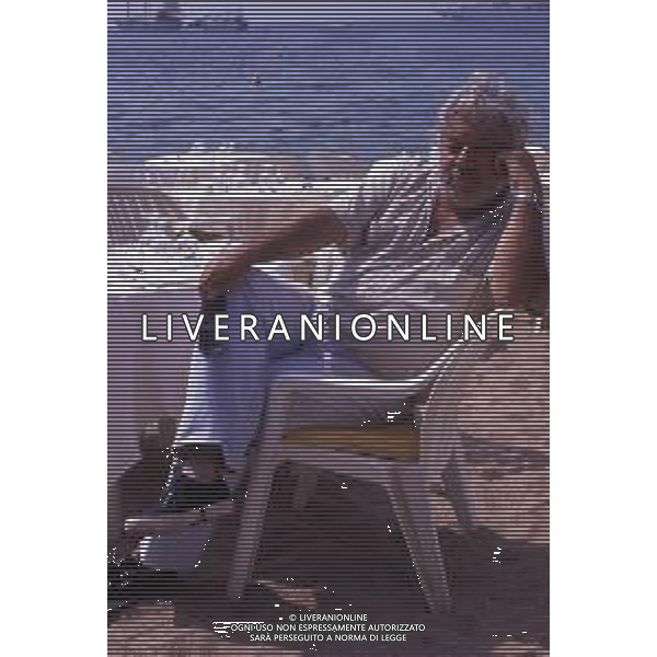 RETROSPETTIVA PAOLO VILLAGGIO ATTORE NELLA FOTO PAOLO VILLAGGIO NELL\'ANNO 1990 A CANNES AG ALDO LIVERANI SAS