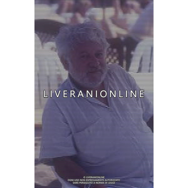 RETROSPETTIVA PAOLO VILLAGGIO ATTORE NELLA FOTO PAOLO VILLAGGIO NELL\'ANNO 1990 A CANNES AG ALDO LIVERANI SAS