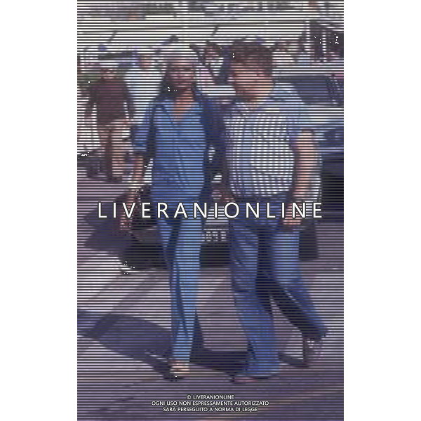 DIAP-RETROSPETTIVA PAOLO VILLAGGIO ATTORE NELLA FOTO PAOLO VILLAGGIO CON ZEUDI ARAYA A CANNES NELL\'ANNO 1976 AG ALDO LIVERANI SAS