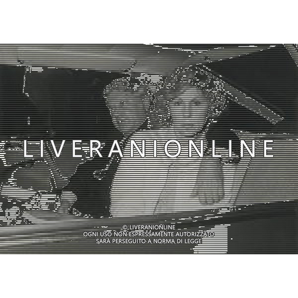 RETROSPETTIVA PAOLO VILLAGGIO ATTORE NELLA FOTO PAOLO VILLAGGIO CON LA MOGLIE MAURA ALBITES A MILANO AG ALDO LIVERANI SAS  