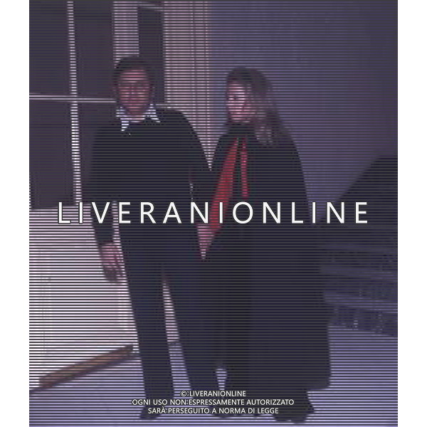 RETROSPETTIVA PAOLO VILLAGGIO ATTORE NELLA FOTO PAOLO VILLAGGIO CON LA MOGLIE MAURA ALBITES NELLA LORO CASA CON FIGLIA AG ALDO LIVERANI SAS  