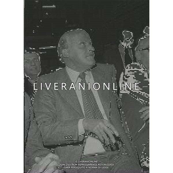 RETROSPETTIVA LEOPOLDO PIRELLI INDUSTRIALE NELLA FOTO LEOPOLDO PIRELLI PRESENZIA ALLA BORSA DI MILANO NELL\'ANNO 1976 AG ALDO LIVERANI SAS