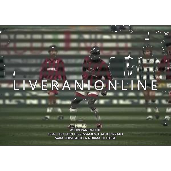 08-12-1996 MILANO CAMPIONATO DI CALCIO SERIE A MILAN-UDINESE 2-1 NELLA FOTO GEORGE WEAH AG ALDO LIVERANI SAS
