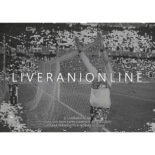 04-03-1992 GENOVA QUARTI DI FINALE DI COPPA UEFA GENOA-LIVERPOOL 2-0 NELLA FOTO CLAUDIO BRANCO A FINE GARA AG ALDO LIVERANI SAS